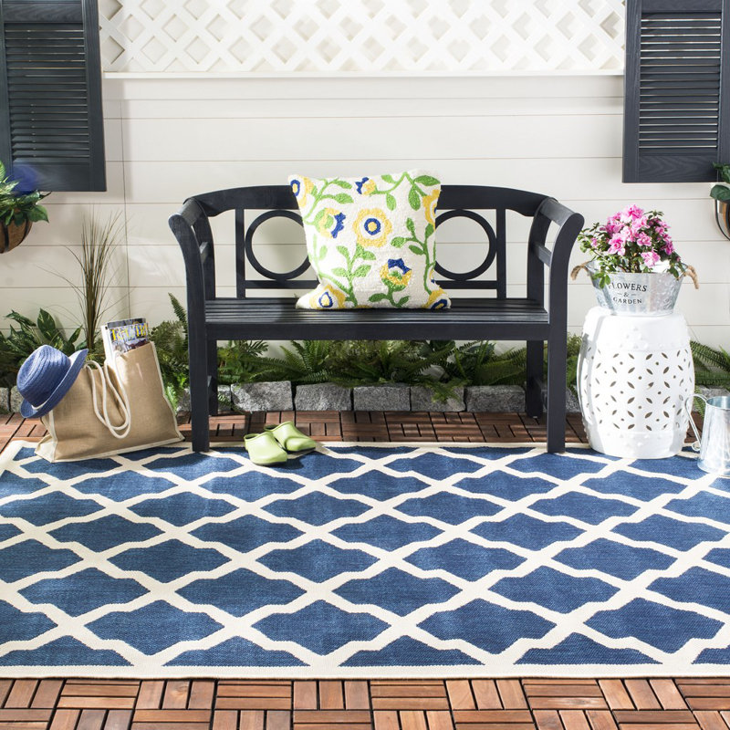 Kerr Hooked Navy/Beige Indoor/Outdoor Rug, Rectangle 201 x 290 cm