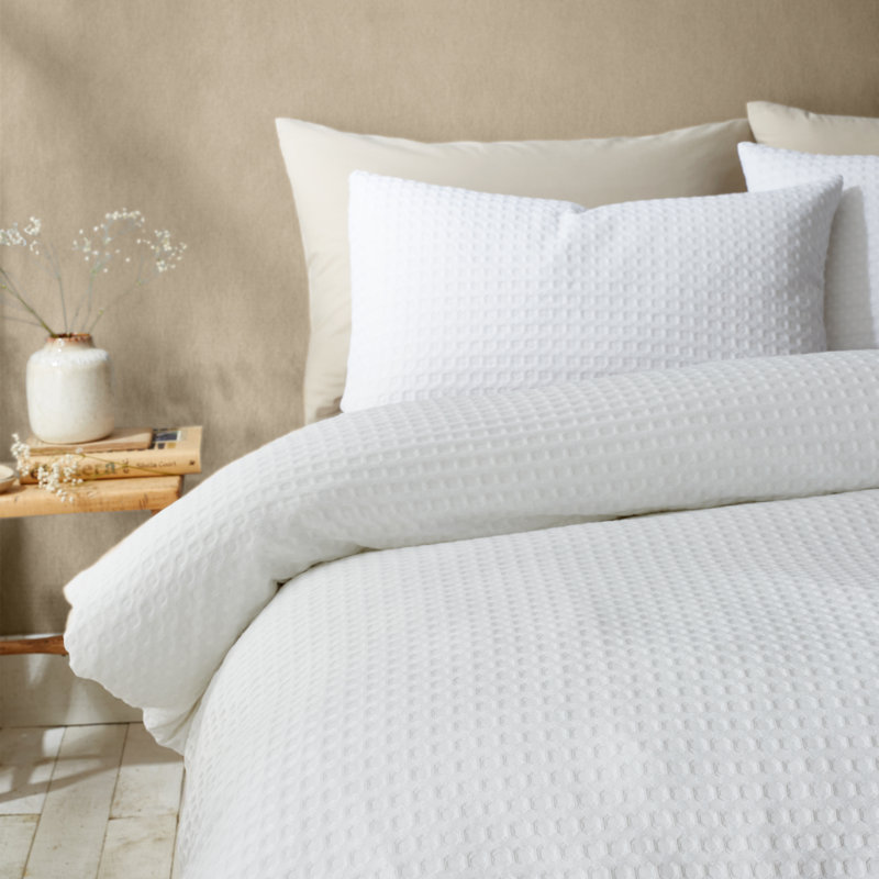 Muscat Waffle Duvet Cover Set Polyester Solid Colour Duvet Cover Set with Pillowcases Included, White