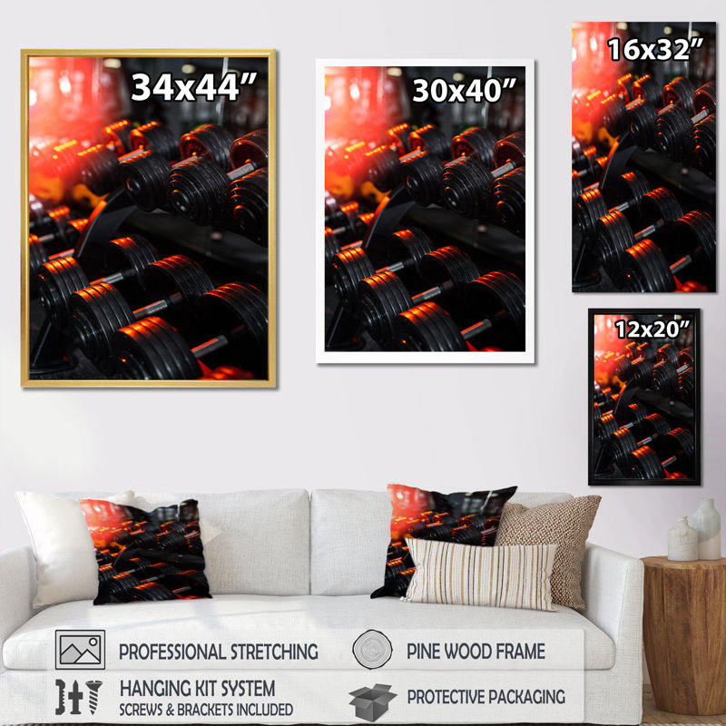 Haltérophile et gym - reproduction sur toile, H 40 po x l 30 po, Cadre flottant doré