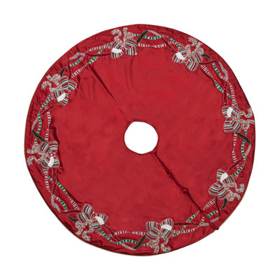 Merry Garland Tree Skirt