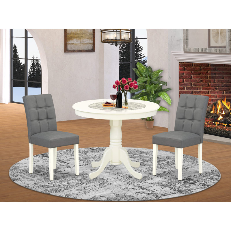 L'ensemble de 3 tables de cuisine comprend une table en bois et 2 chaises individuelles en tissu de polyester gris platine avec dossier élégant - finition lin blanc