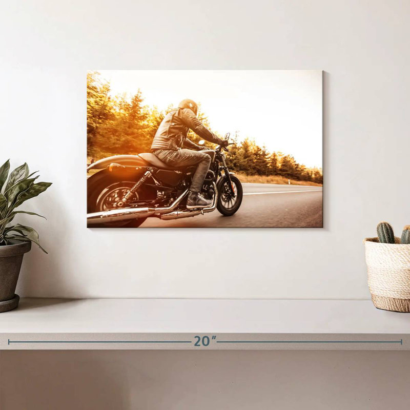 Homme Mehar sur une moto