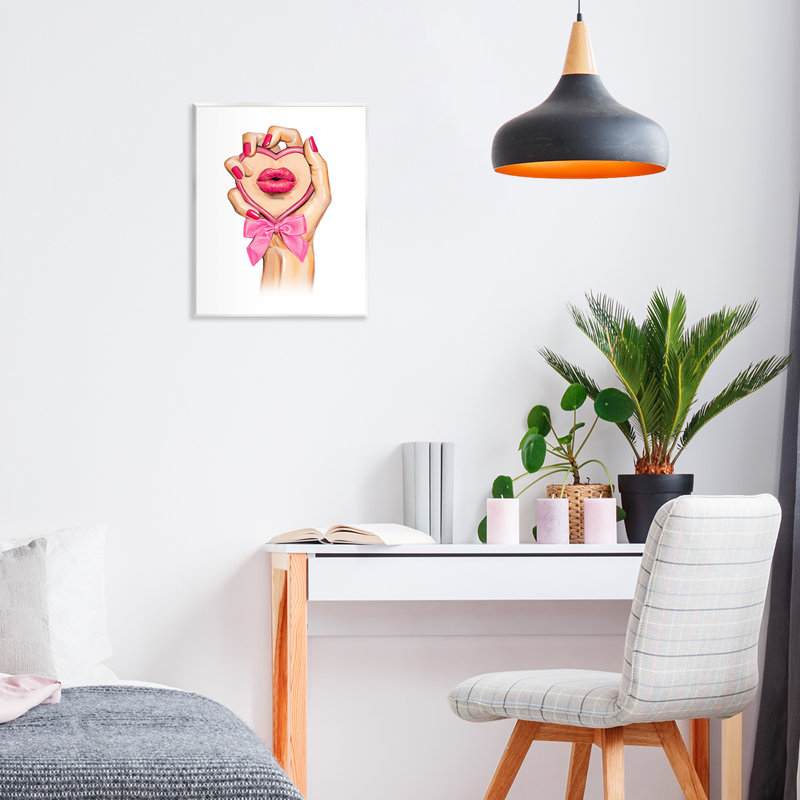 Plaque murale rose avec miroir, design par Ziwei Li