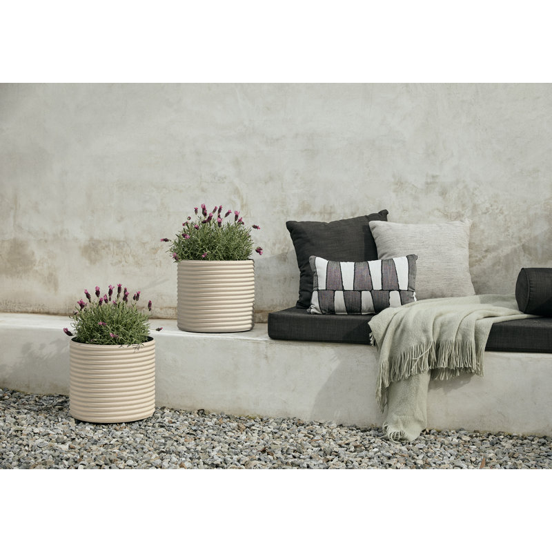 Petit pot à fleurs Veradek Mod Series, H 12,75 po x l 13,75 po x P 13,75 po, Sable, 2