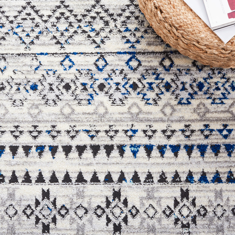 Tapis gris ivoire / bleu gris Sachiko, Rectangle 5 pi 5 po x 7 pi 7 po