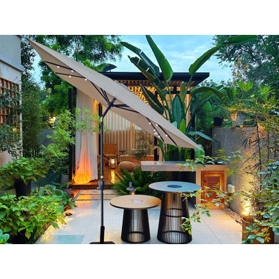 Parasol imperméable 8,2 x 8,2 pi à DEL à énergie solaire avec parasol extérieur 2,5 x 2,5 m avec inclinaison et manivelle sans base pour la piscine de jardin