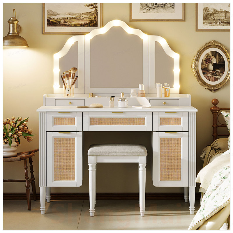 Bureau de coiffeuse chic Hollywood avec 13 ampoules réglables, miroir à trois volets et amplement de rangement pour les chambres modernes