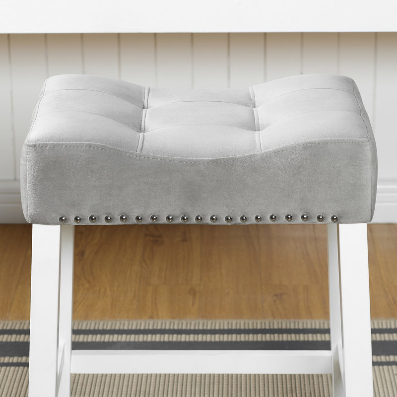 De 2 tabourets, hauteur comptoir, sièges de selle gris, blanc délavé, conception en bois massif de 2 pièces de hauteur, finition velours blanc délavé,