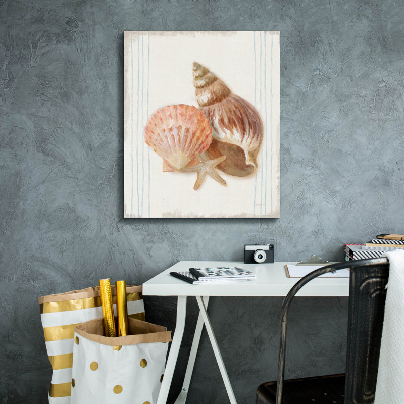 «Floursack Nautical Shells 1» par Danhui Nai, art mural sur toile, H 24 po x l 20 po