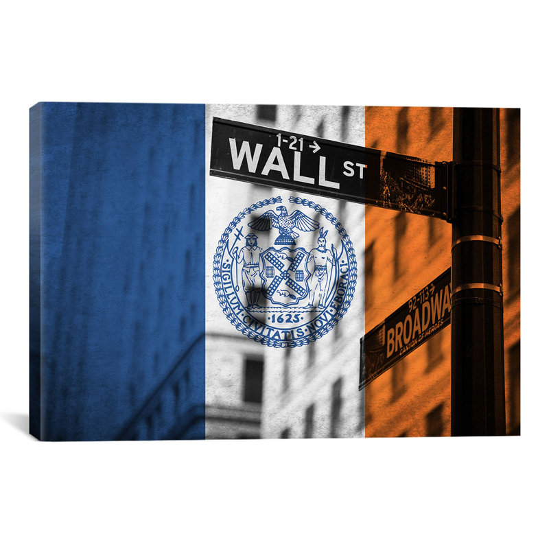 «Flags New York Street and Broadway», impression sur toile, H 26 po x l 40 po x P 0,75 po