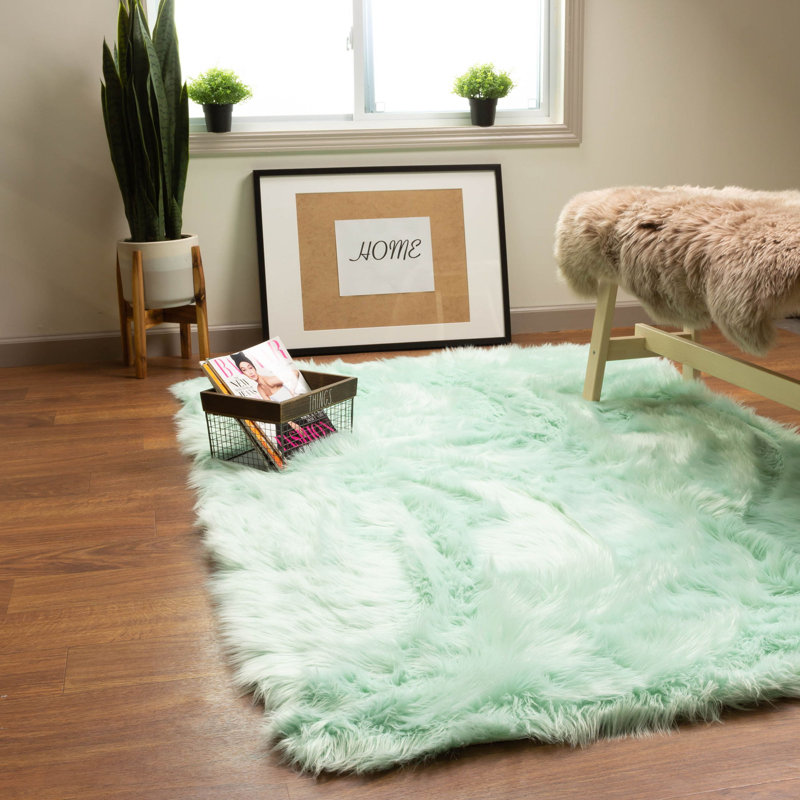 Diller Mint Faux Fur Machine Washable Shag Fluffy Area Rug, Rectangle 4' x 6'