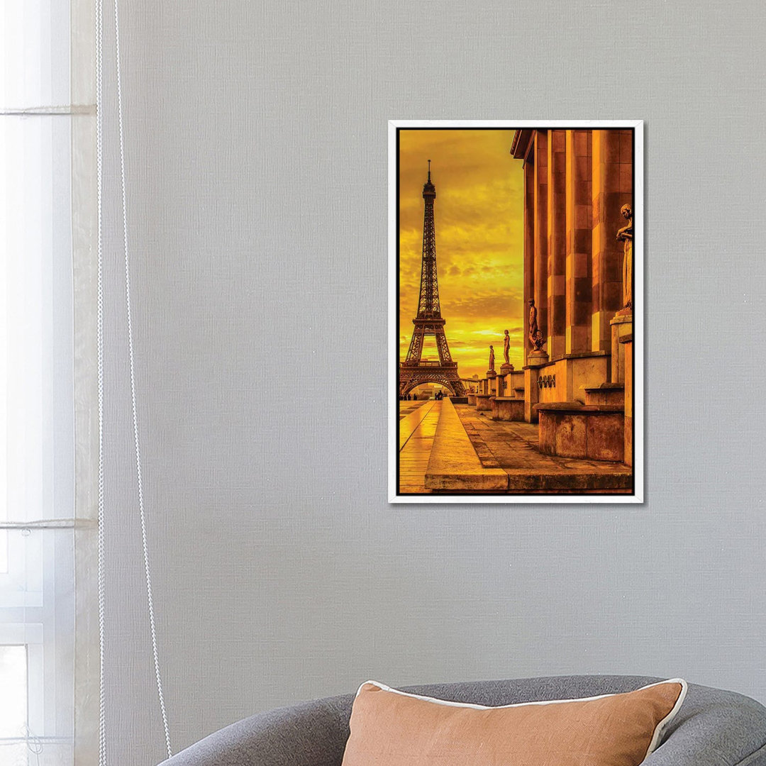 Pariser Sonnenaufgang von Rose Palmisano - Galerie-verpackte Leinwand Giclée auf Leinwand