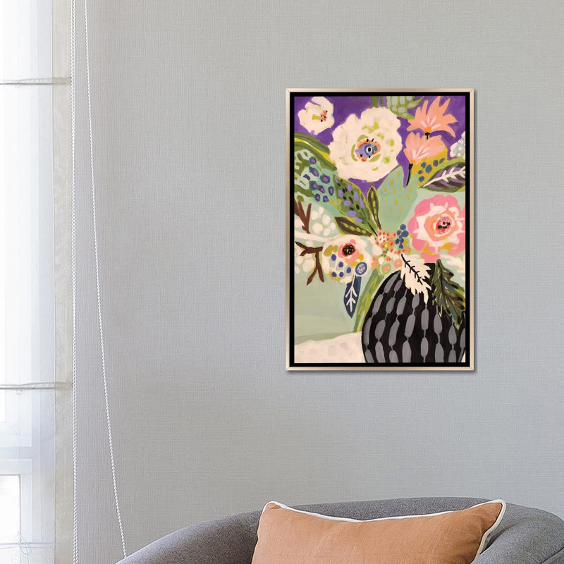 Fleurs fraîches dans un vase I - reproduction d'art murale - toile encadrée, H 26 po x l 18 po, Champagne