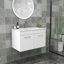 Meuble-lavabo mural 32 po avec lavabo, meuble-lavabo mural avec portes doubles, armoire de salle de bain murale, charnières à fermeture en douceur, longues poignées en métal, lavabo en céramique, blanc brillant