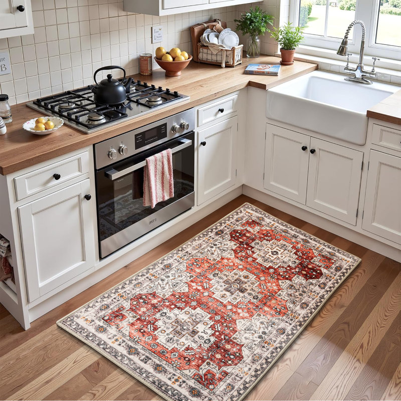 Vintage Medallion Low-Profile Indoor Doormat, 20''x32'', Red