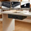 Tiroir de rangement coulissant sous le bureau