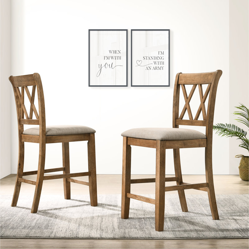 2 chaises de salle à manger rembourrées en tissu brun clair à hauteur de comptoir, 2 - bois franc avec découpe et aspect lin doux de 2 couleurs chaudes