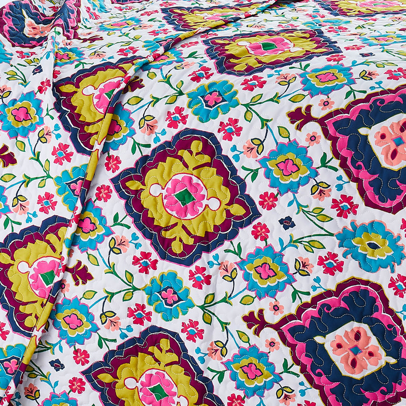 Grace Quilt Set, King/ California King Quilt + 2 King Shams