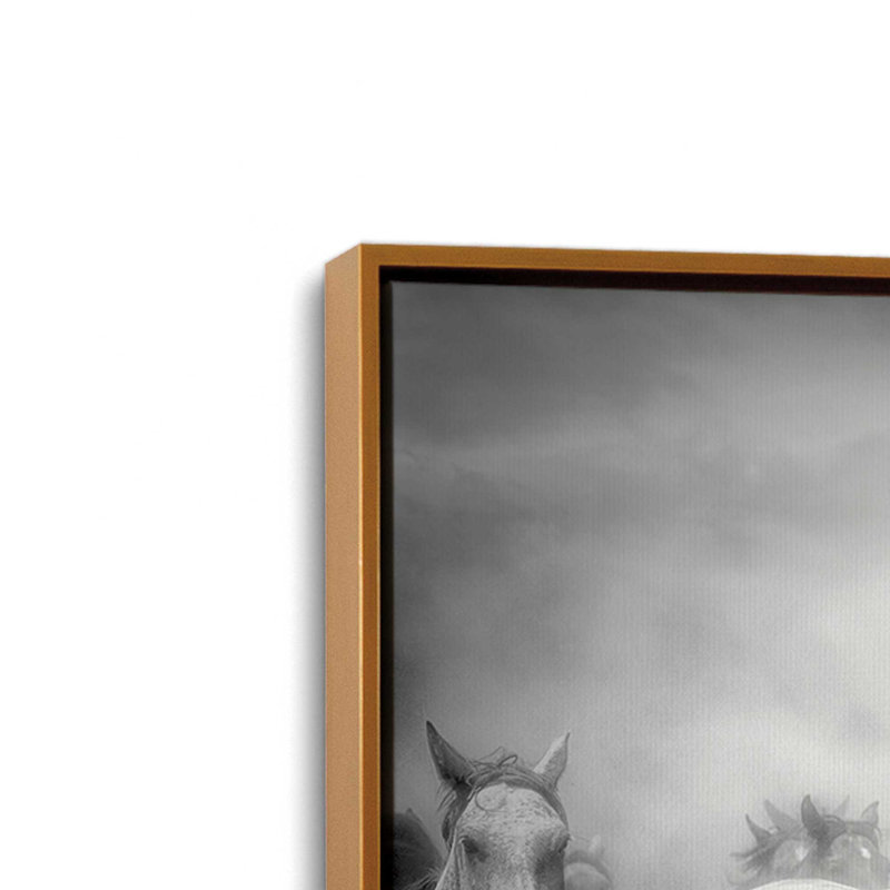 Thundering Hooves, reproduction sur toile, H 12,75 po x l 18,75 po x P 1,75 po, Cadre flottant or poli