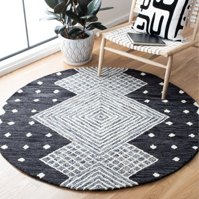 Forbis Hand Tufted Wool/Cotton Southwestern Rug in Charcoal/Ivory