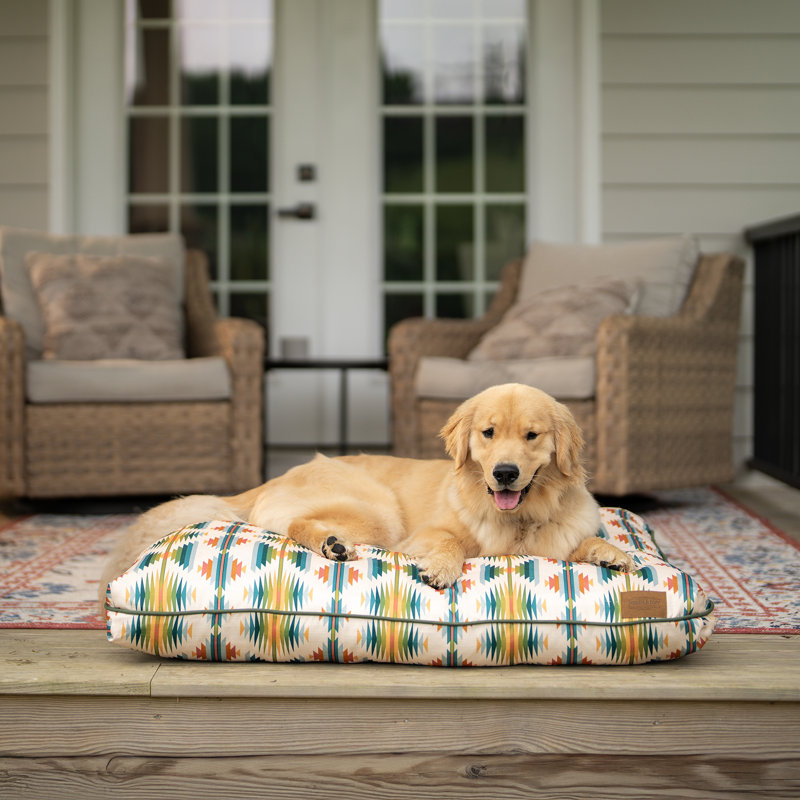 Napper toutes saisons Pendleton, Spring Falcon Cove, Medium (36"w x 27"d x 4"h)