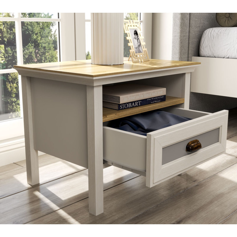 Table de chevet