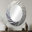Miroir mural blanc moderne et majestueux-509382222
