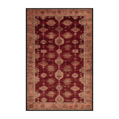 Tapis rouge lavé à la machine