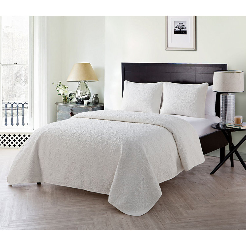 Sage Full Microfiber Embossed Floral Quilt Set