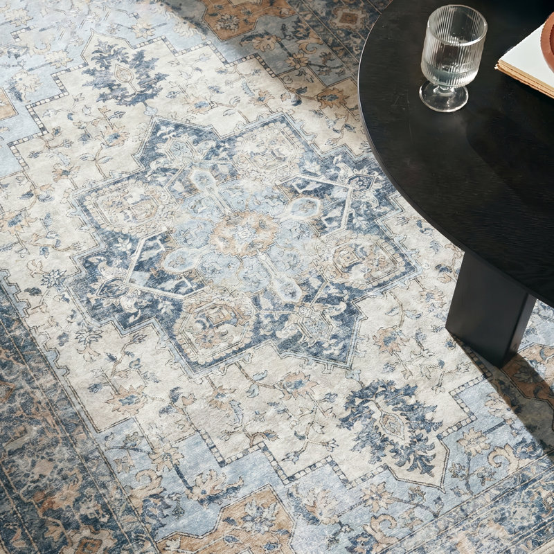 Tapis bleu / beige Roehit Performance lavable à la machine avec sous-tapis antidérapant, Rectangulaire 8 pi x 10 pi, Bleu