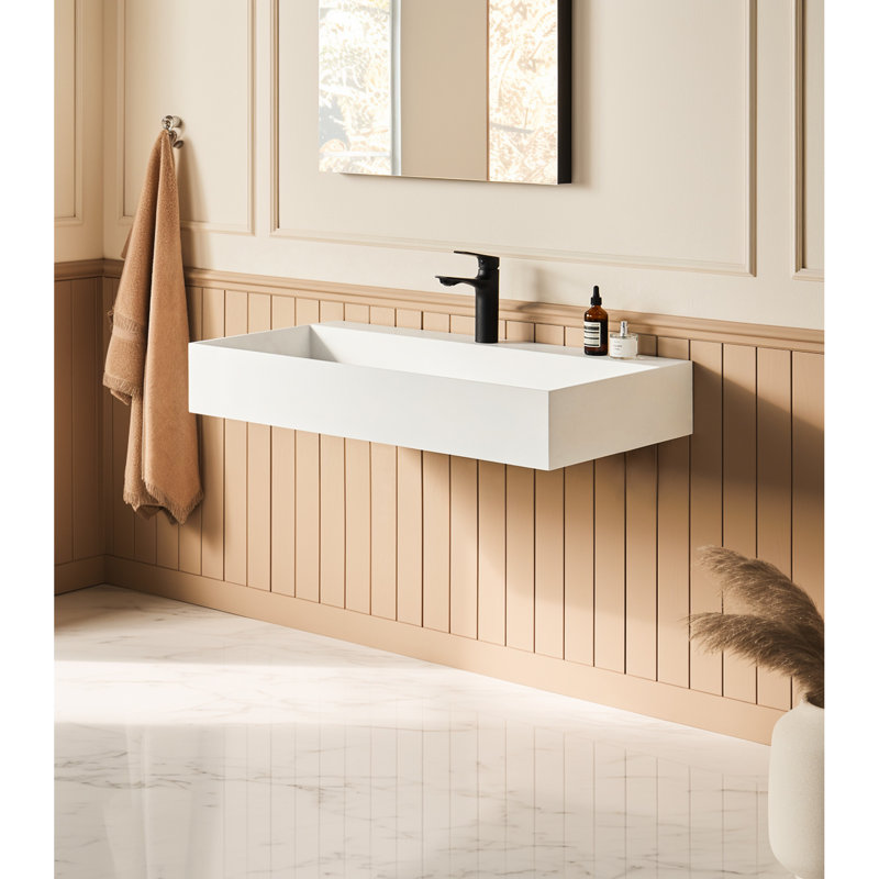 Évier vasque rectangulaire à surface solide blanc mat 36 po x 18 po avec trou pour robinet. Salle de bain spacieuse pour un décor de bain transitionnel. Caractéristique en pierre de résine. Installation facile et thèmes polyvalents.