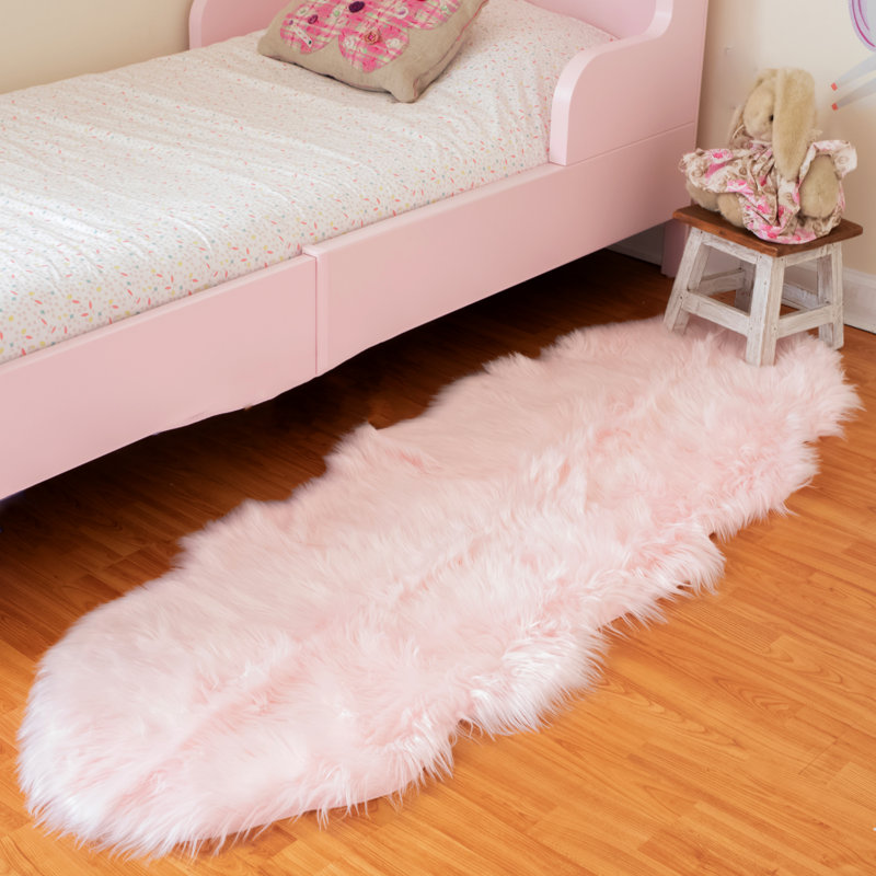 Tapis rose en fausse fourrure à poils longs lavable, Nouveauté 2 pi x 6 pi