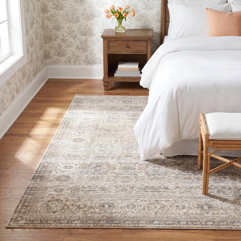 Lynnette Oriental Indoor Rug, Rectangle 5' x 7'6"