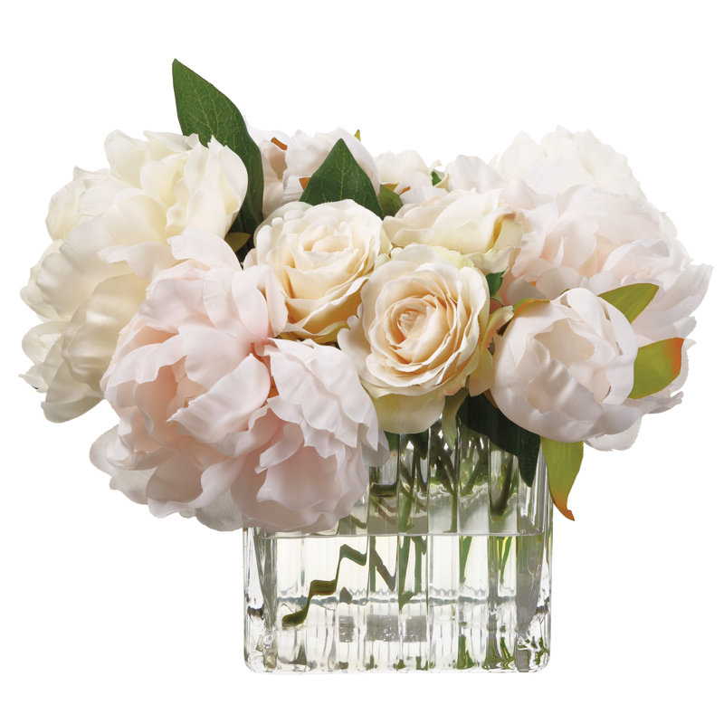 Arrangement floral mélangé en soie dans un vase