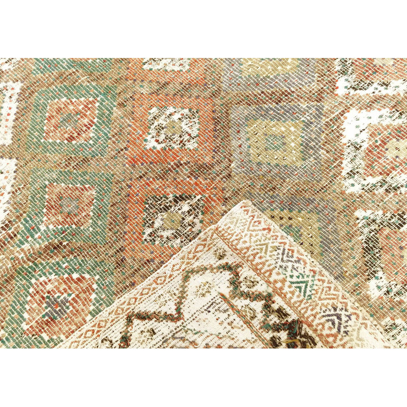 Tapis unique en laine noué à la main beige, vert et orange des années 1960 de 6 pi 5 po x 9 pi 6 po