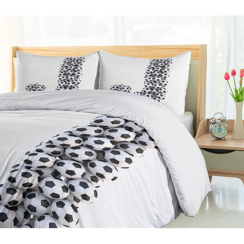 No Duvet Cover, California King Duvet Cover + 2 Standard Shams