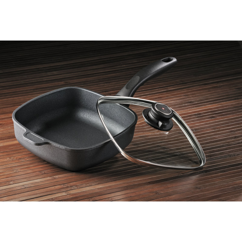 Non Stick Aluminum Saute Pan with Lid, 2.1 Quarts