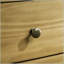 Commode à 8 tiroirs Menlo en pin naturel avec quincaillerie en nickel antique, fabrication en bois massif et tiroirs doublés de feutre pour un rangement élégant
