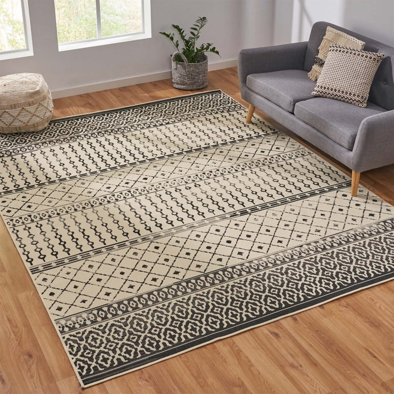Vaun Rug, Rectangle 0'8" x 0'8"