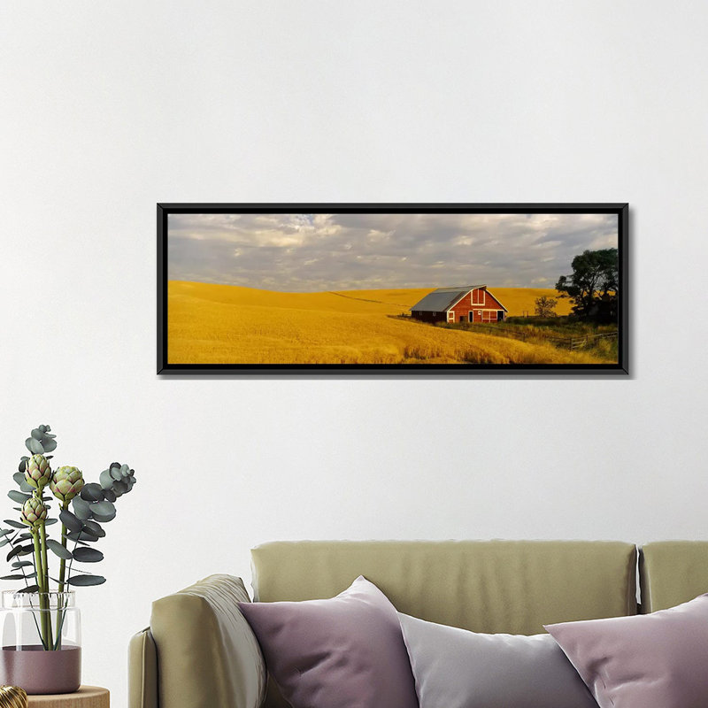 «Panoramic Barn in a Wheat Field in Palouse, Washington», reproduction de photo sur toile, H 12 po x l 36 po x P 1,5 po