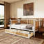 Structure de lit de jour simple en rotin traditionnel avec deux tiroirs de rangement sous le lit, canapé-lit de chambre d'amis peu encombrant, sommier non requis
