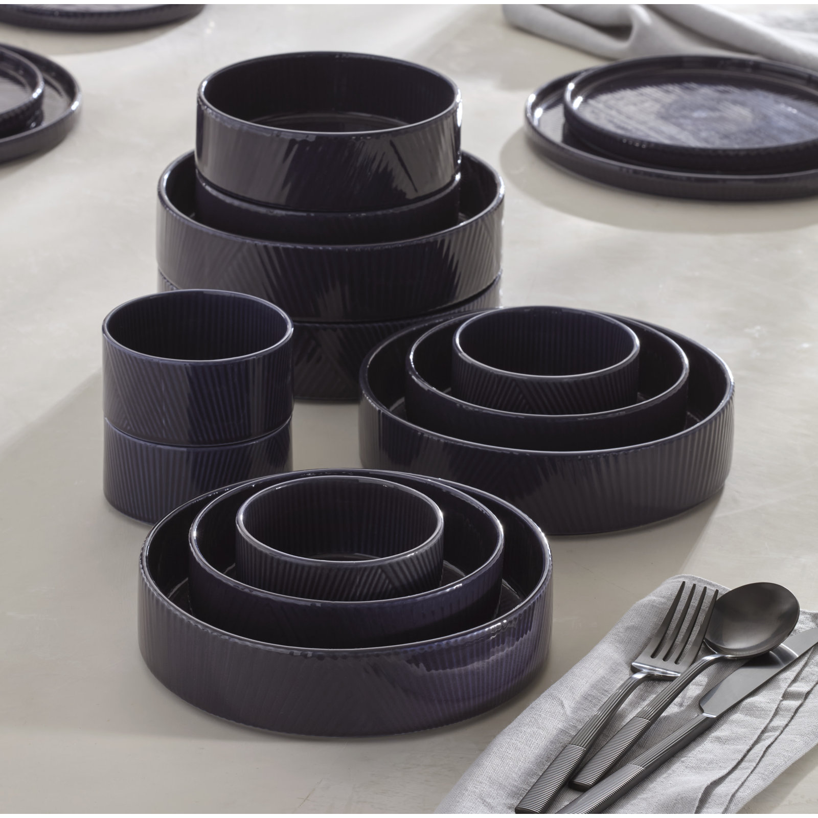 Porcelain Dinnerware Set, Black