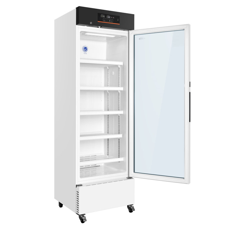 KoolMore 11 Cubic Feet Reach-In Refrigerator - 23.8''