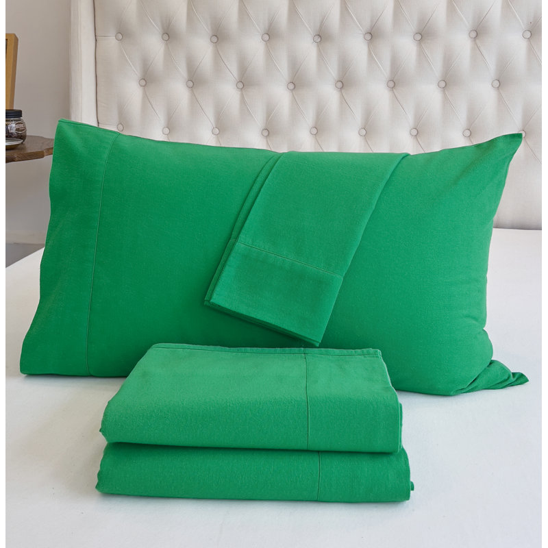 Elegant Comfort Luxuriously Soft 4-Piece Velvet Plush Flannel Sheet Set - Premium Quality -Cozy Warm, Anti-Static, Non Pilling Fuzzy Velvet Flannel Fleece Deep Pocket Sheet Set