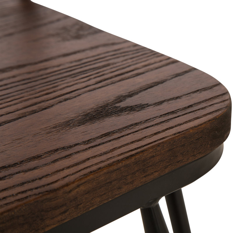 Chaise en bois massif Irini