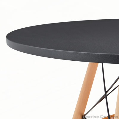 Table de salle à manger circulaire de 31,5 pouces de diamètre, plateau en panneau de fibres à densité moyenne blanc, pieds en bois massif, avec structure de panier de rangement tissé suspendu. Une table basse décontractée pouvant accueillir de 2 à 4 personnes.