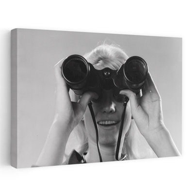 1960s, femme regardant à travers des jumelles, rétro, art mural rétro classique