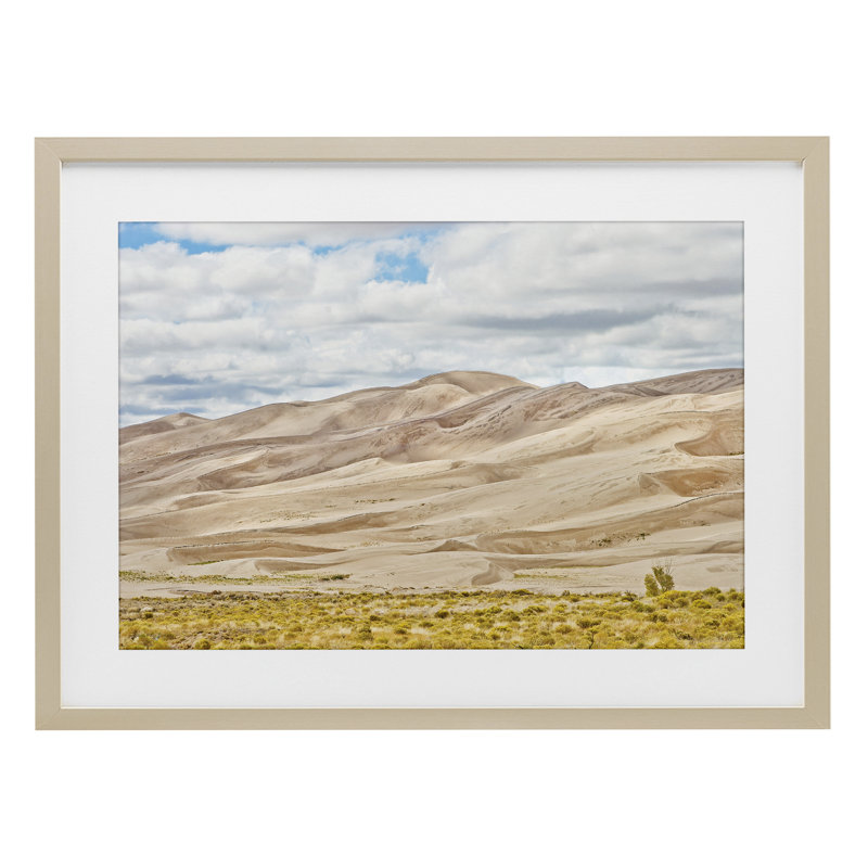 «Dunes In The Distance», reproduction encadrée sous verre, design par Seven Trees Design, H 14 po x l 20 po