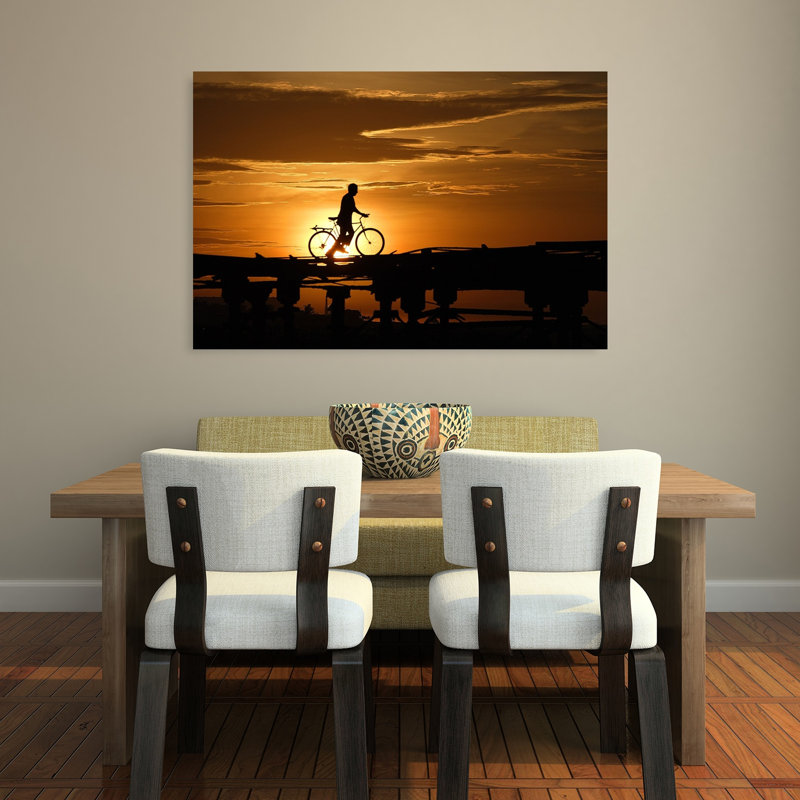 Coucher de soleil sur la piste cyclable, impression sereine et paisible, 32" H x 48" W