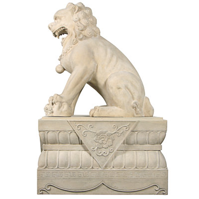 Statue de chien femelle